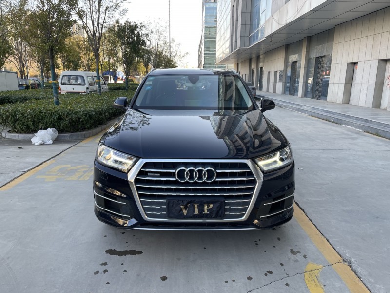 济宁16年奥迪Q71