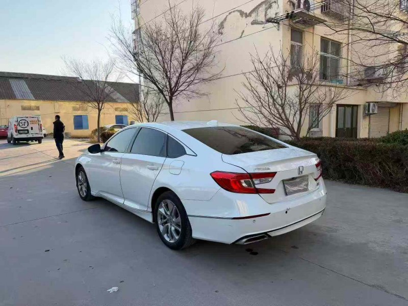 徐州21年本田雅阁3