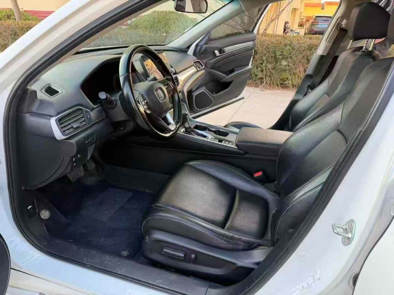 徐州21年本田雅阁4