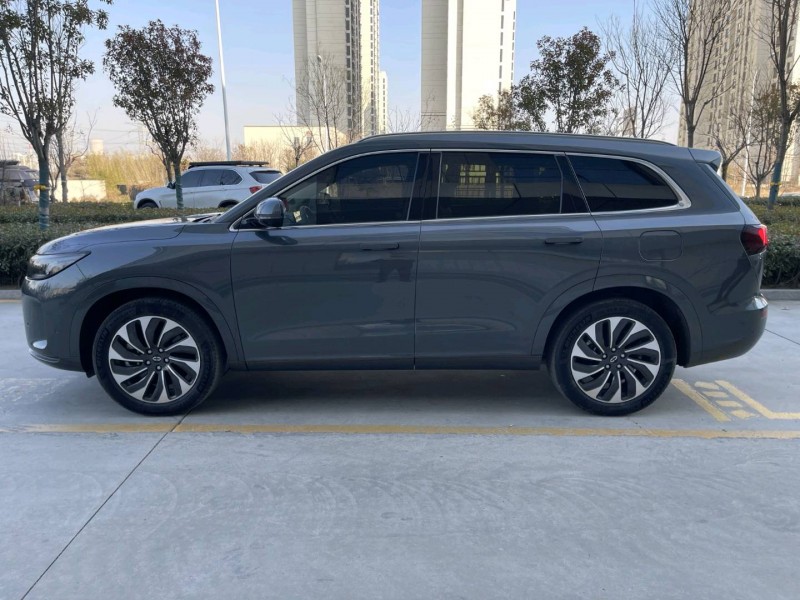 济宁22年华为智选问界4