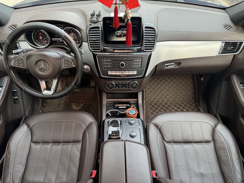 济宁17年奔驰GLS5