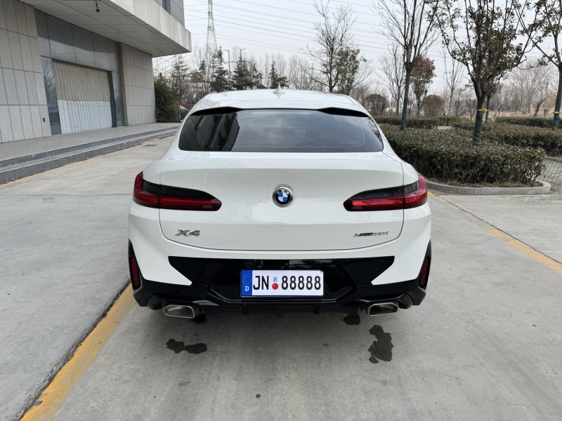 济宁22年宝马X48