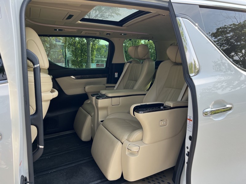 盐城21年丰田埃尔法5