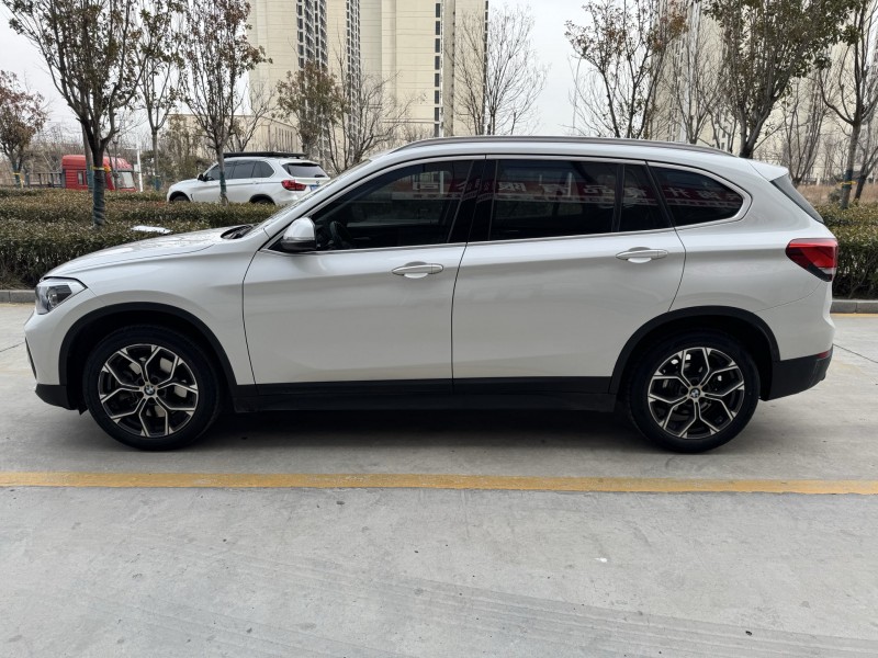 济宁22年宝马X18