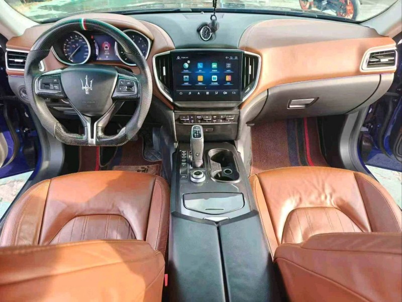 玉溪14年玛莎拉蒂Ghibli3