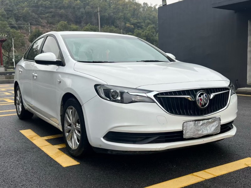 岳阳18年别克英朗2