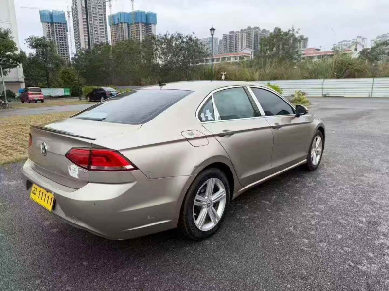 贵港15年大众凌渡7