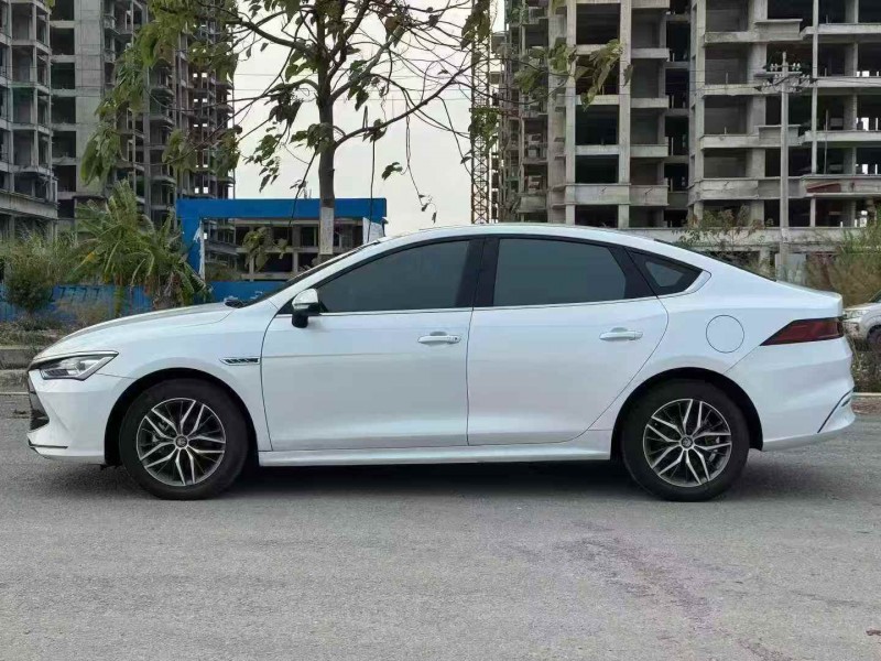 贵港22年比亚迪秦5