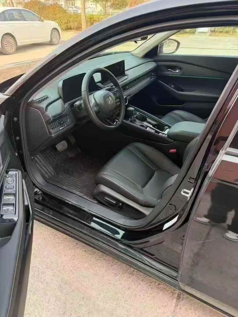 济宁25年本田雅阁6