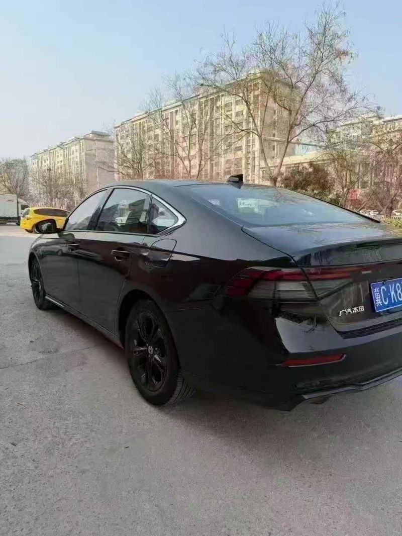 济宁25年本田雅阁8