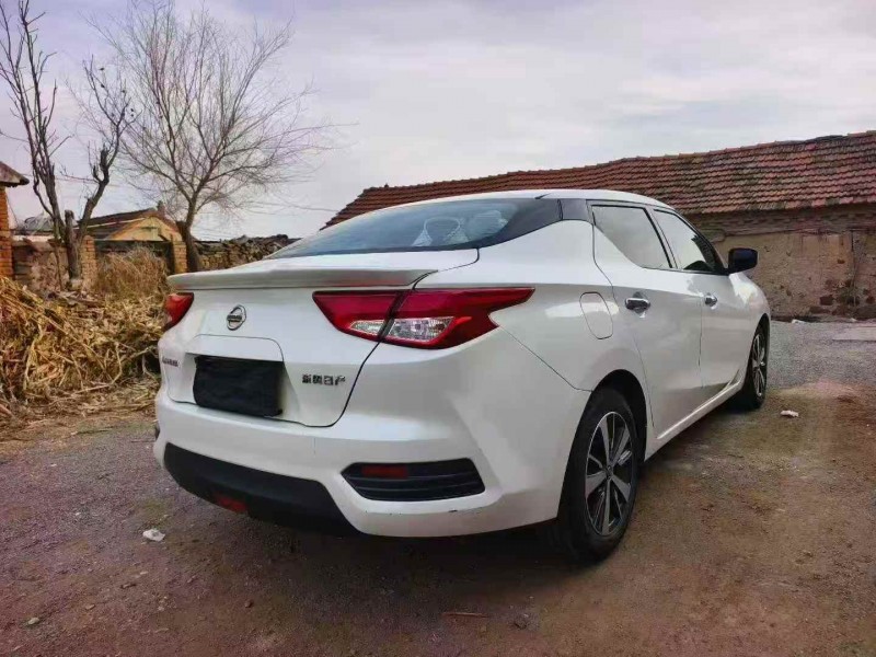 枣庄19年日产蓝鸟9