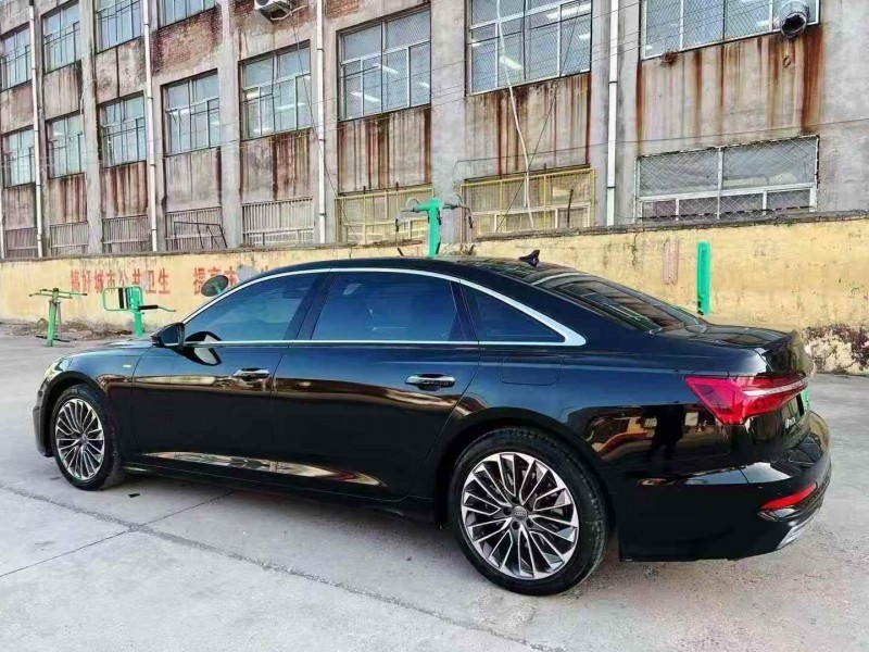 济宁21年奥迪A6L8