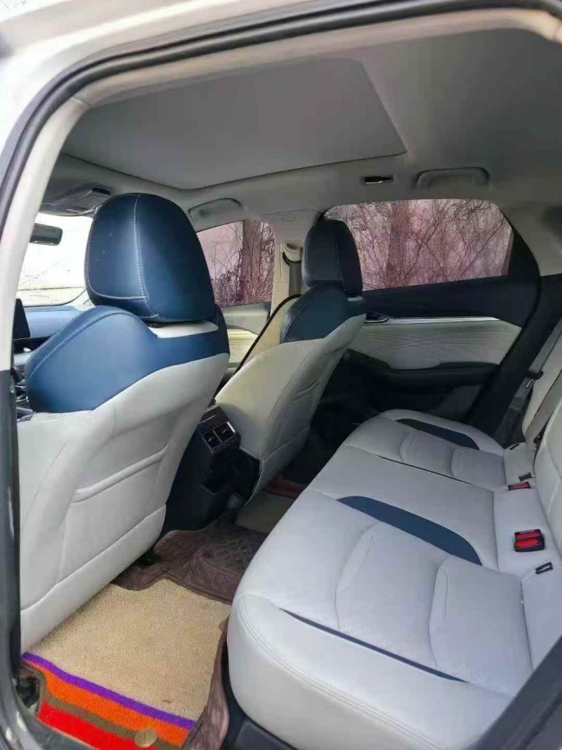 济宁22年吉利星瑞4