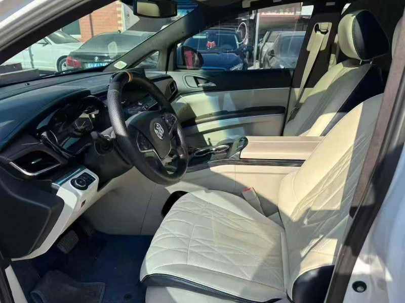 东营22年别克GL85