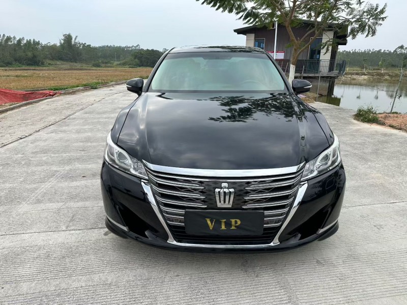 湛江16年丰田皇冠1