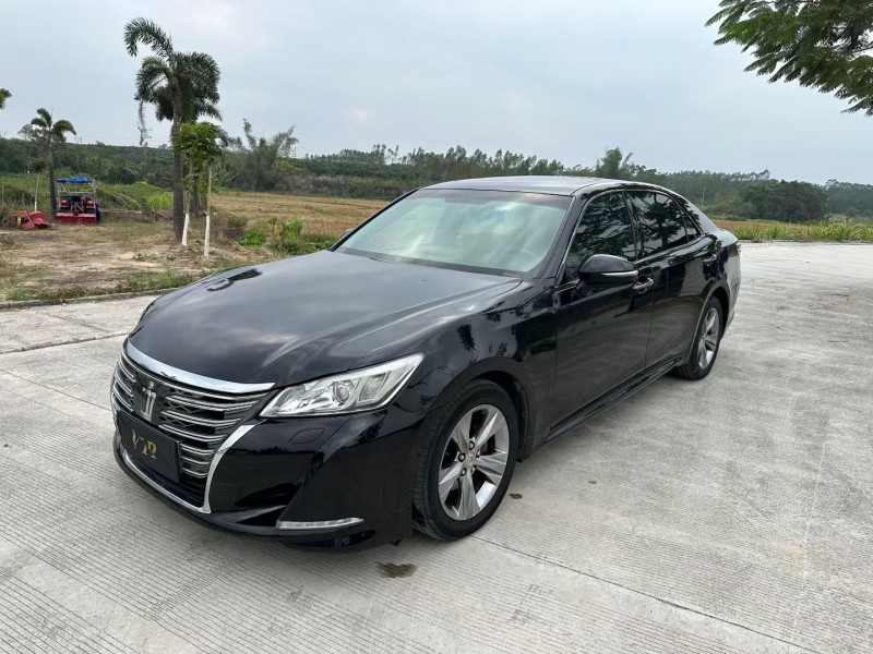 湛江16年丰田皇冠2