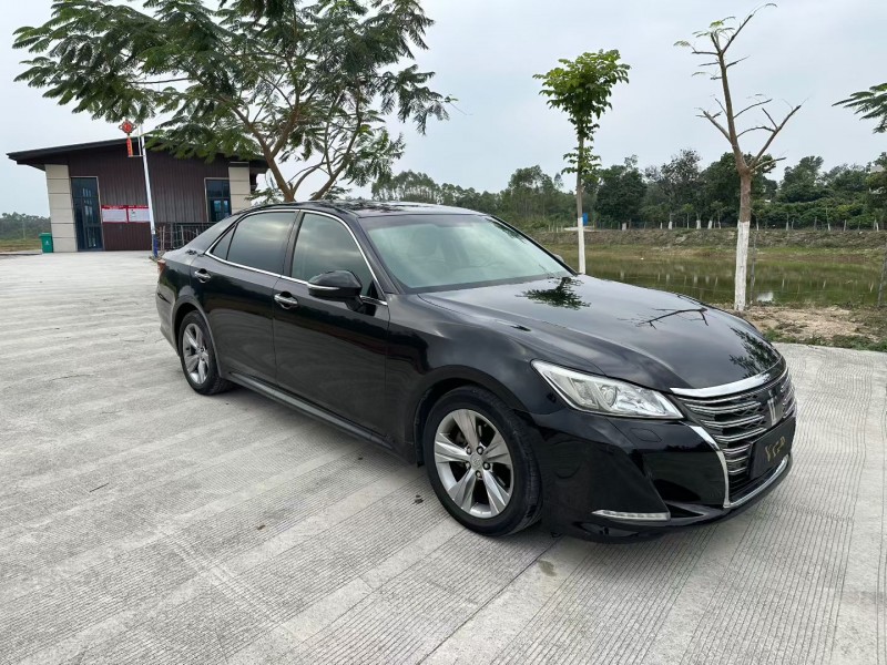 湛江16年丰田皇冠3