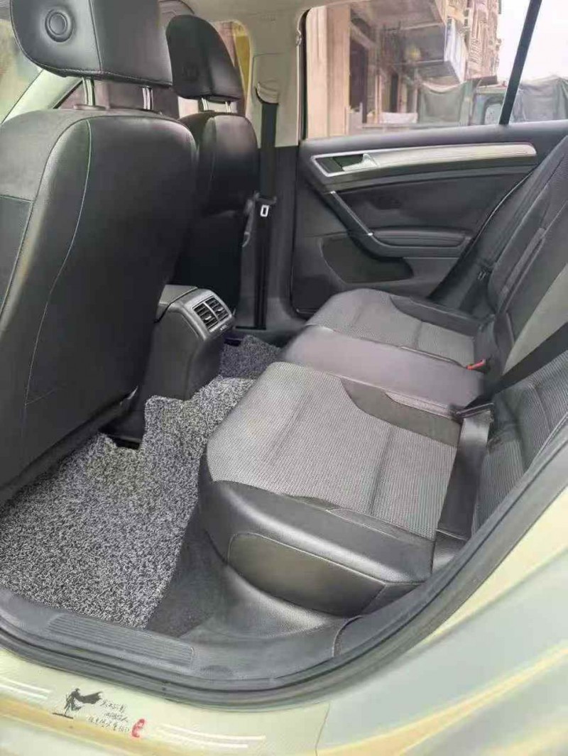 玉林18年大众高尔夫5