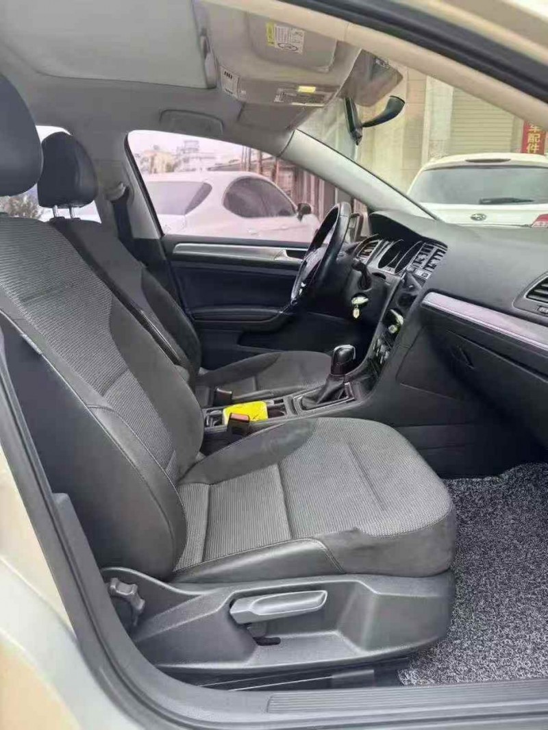 玉林18年大众高尔夫7