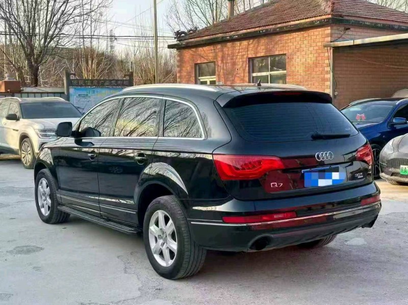 枣庄12年奥迪Q78