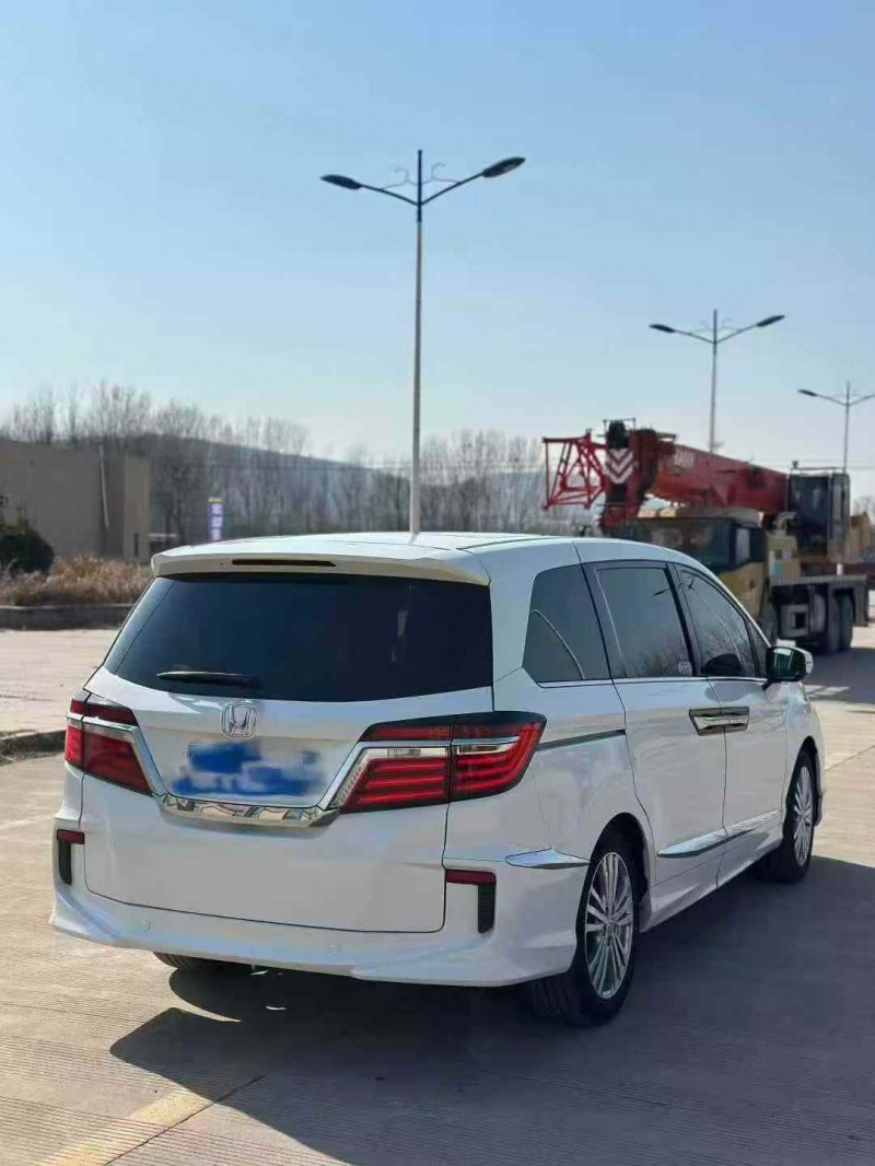 枣庄18年本田艾力绅8