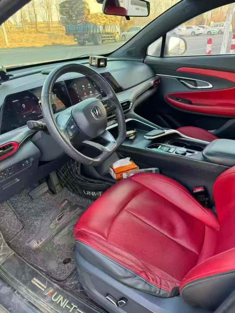 济宁21年长安汽车UNI4