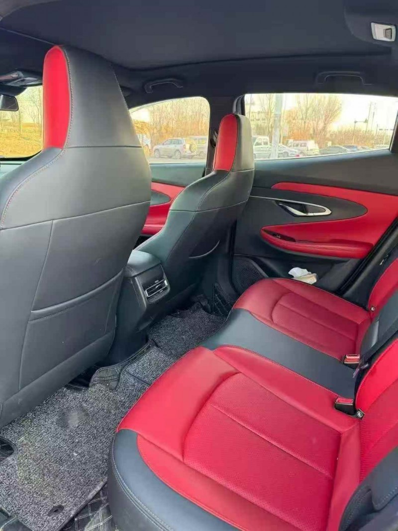 济宁21年长安汽车UNI6