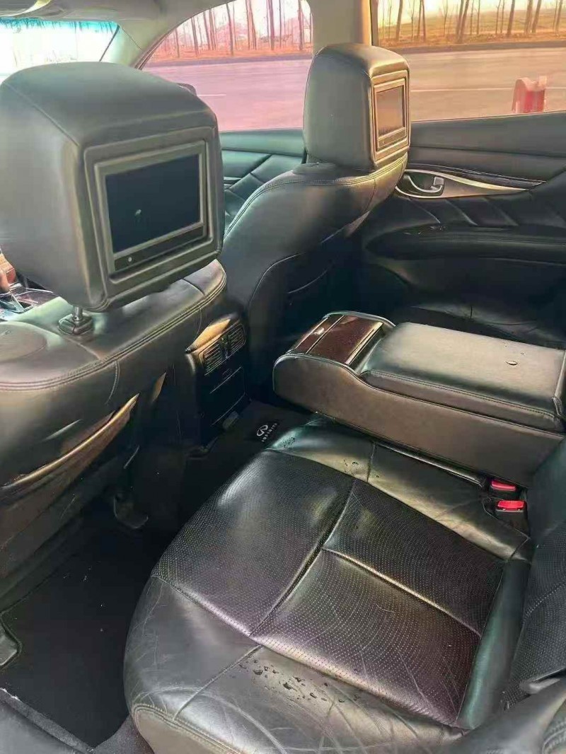 菏泽12年英菲尼迪M375