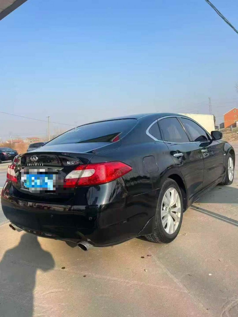 菏泽12年英菲尼迪M377