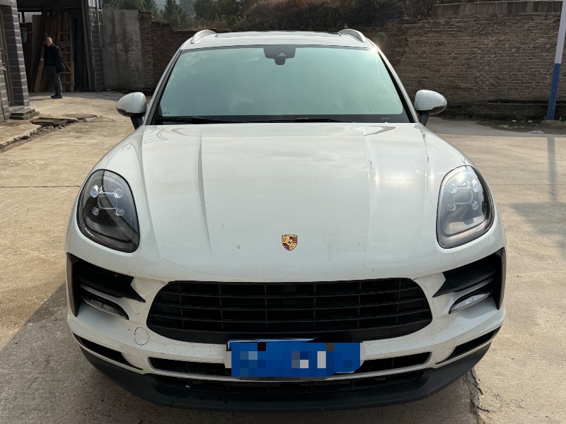 岳阳19年保时捷Macan1