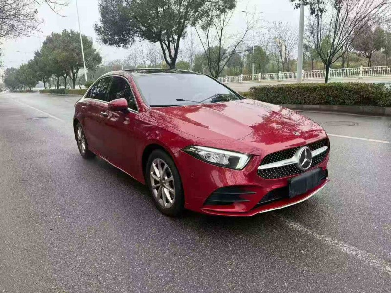 株洲21年奔驰A3