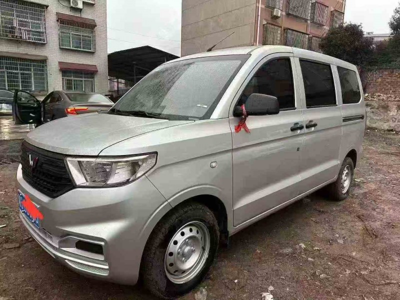 邵阳24年五菱汽车宏光2