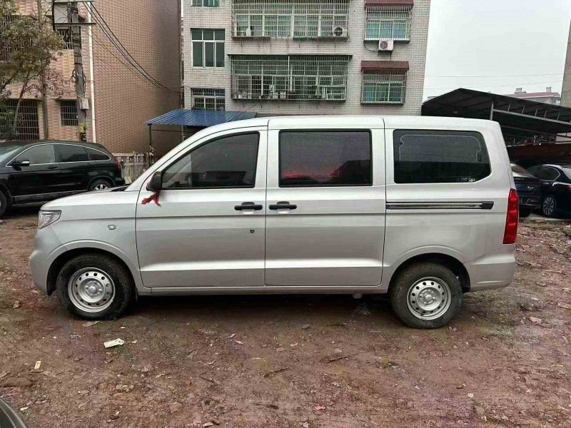 邵阳24年五菱汽车宏光6