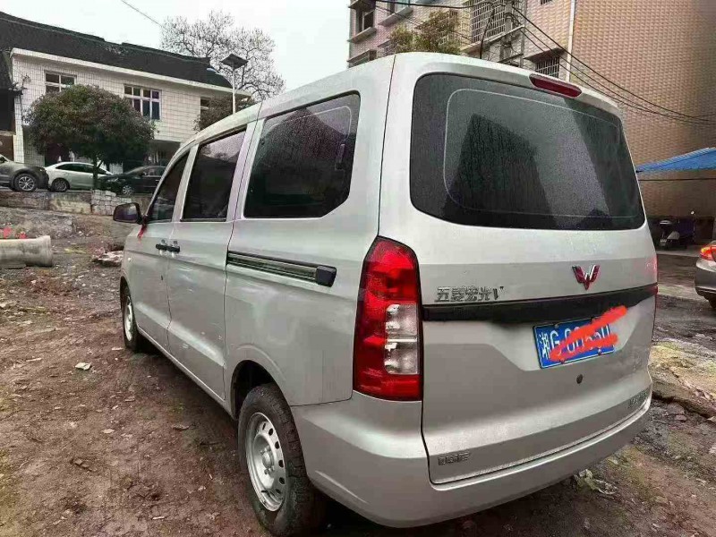 邵阳24年五菱汽车宏光8