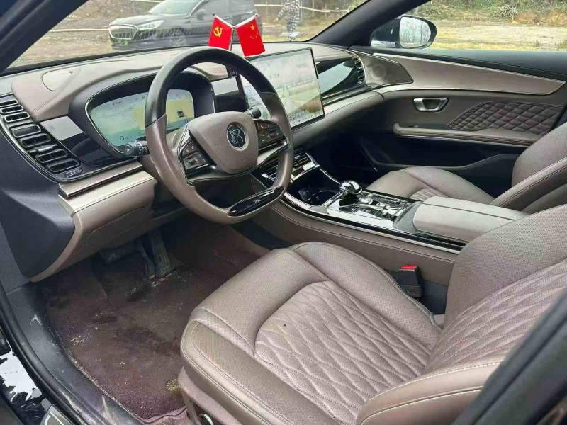 张家界24年比亚迪汉4