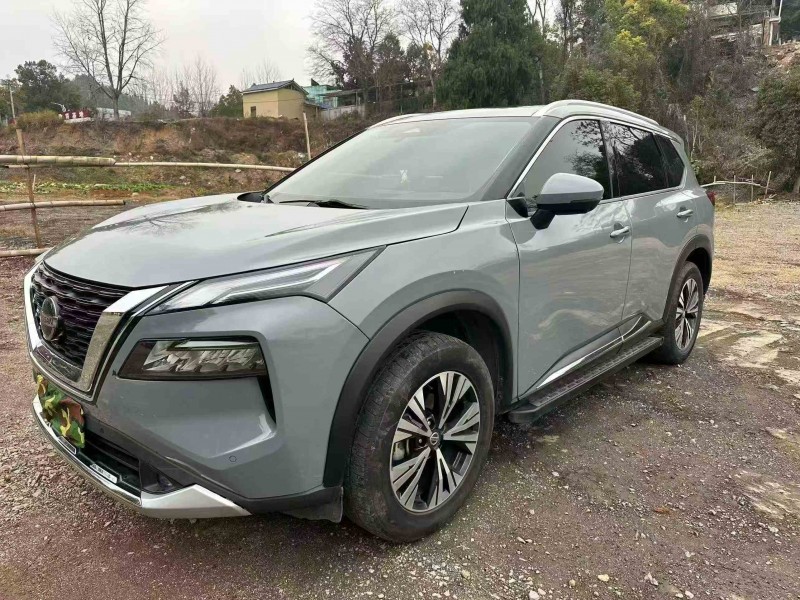 张家界21年日产奇骏2