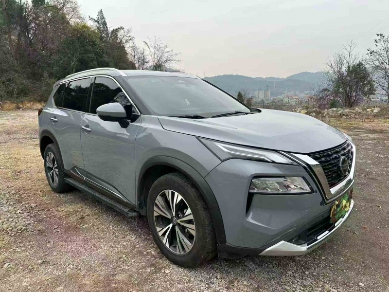 张家界21年日产奇骏3