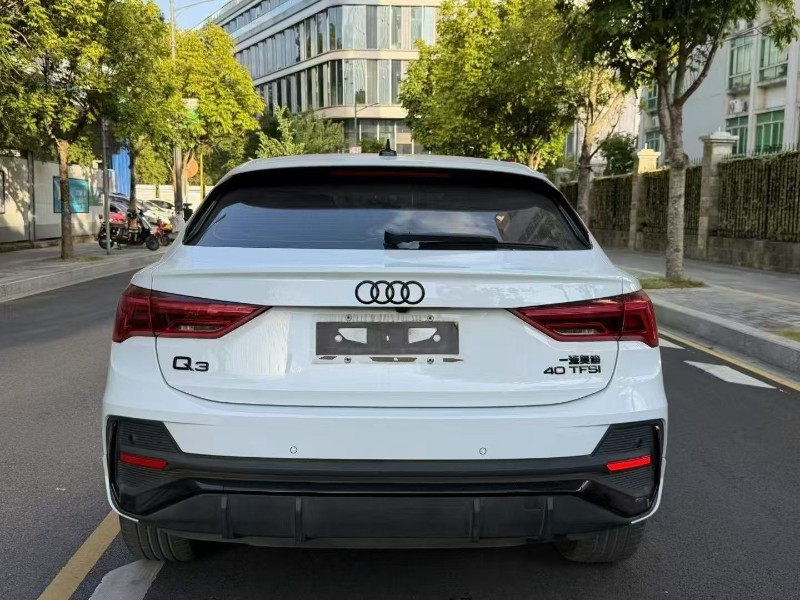 深圳23年奥迪Q38