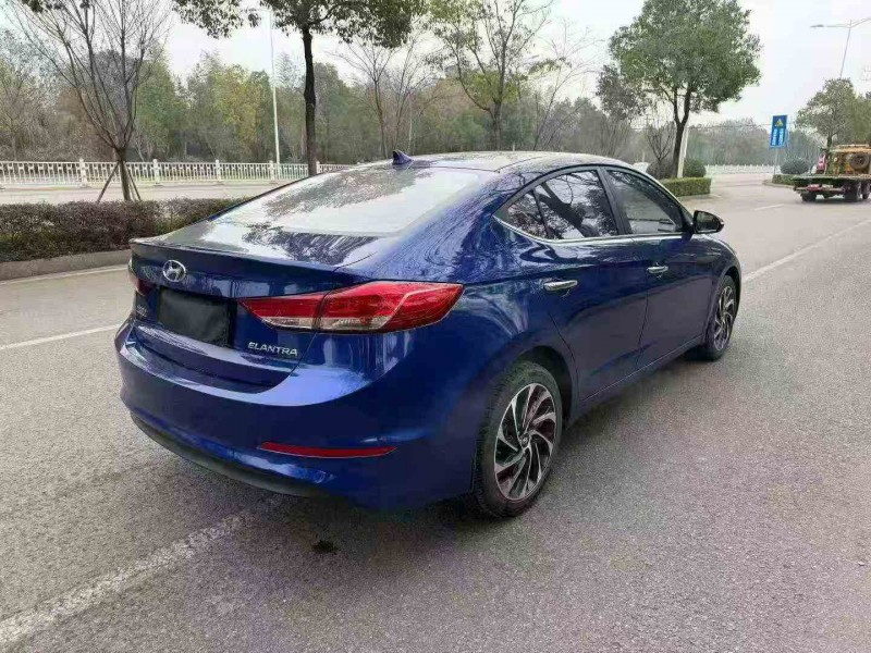 长沙20年现代领动8