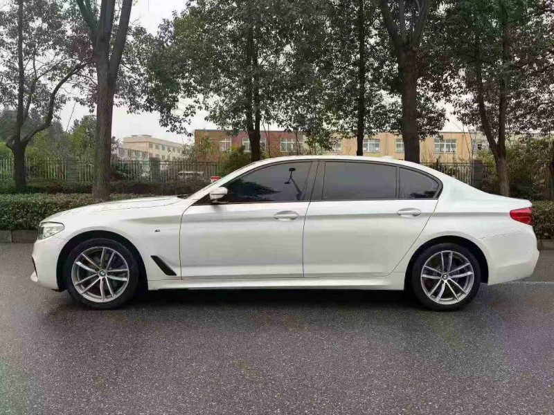 邵阳19年宝马5系8