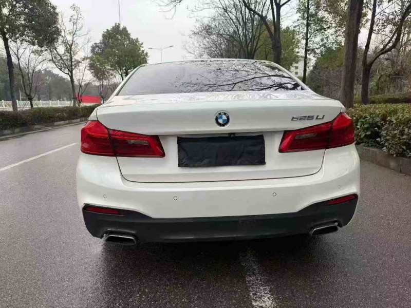 邵阳19年宝马5系9