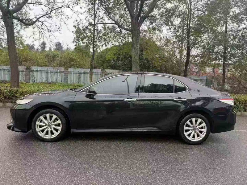 邵阳21年丰田凯美瑞8