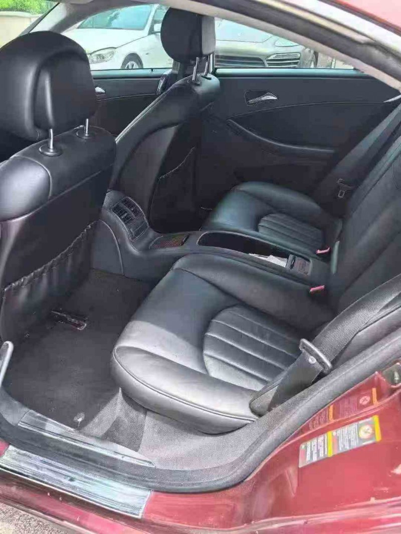 吉安10年奔驰CLS4