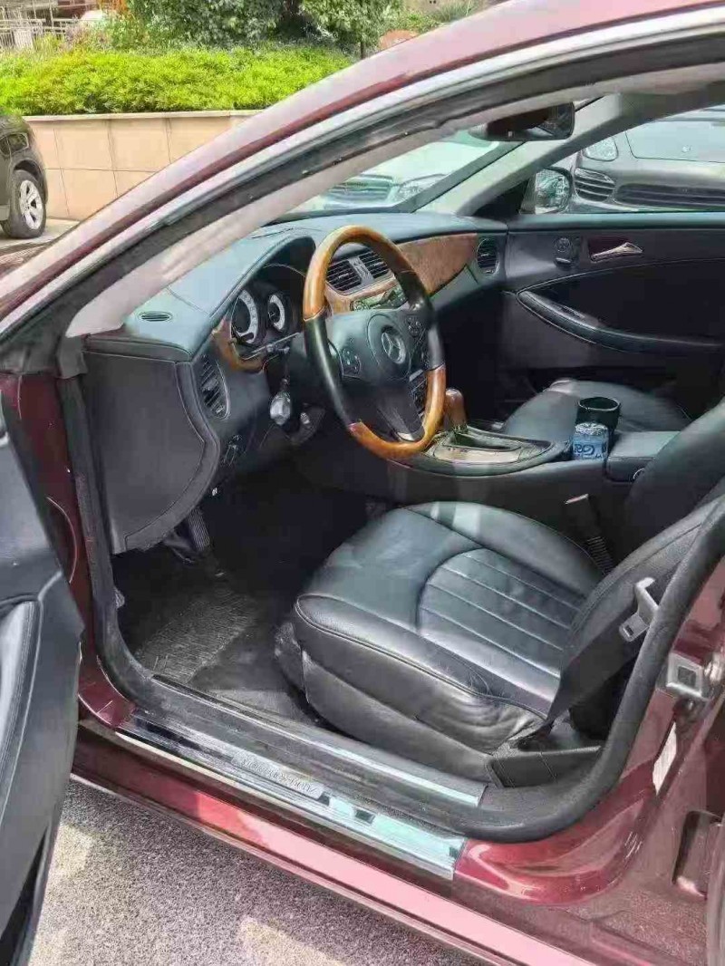 吉安10年奔驰CLS5