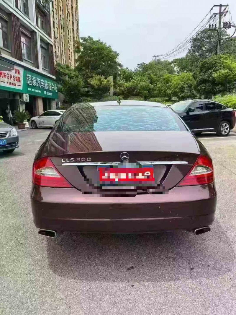 吉安10年奔驰CLS8