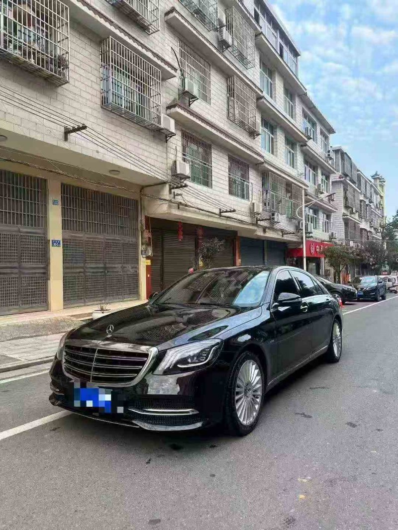 张家界20年奔驰S2