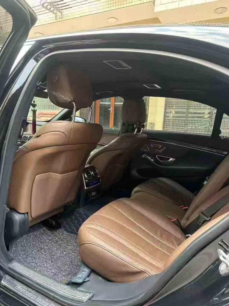 张家界20年奔驰S4