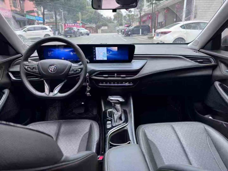 张家界24年别克威朗4