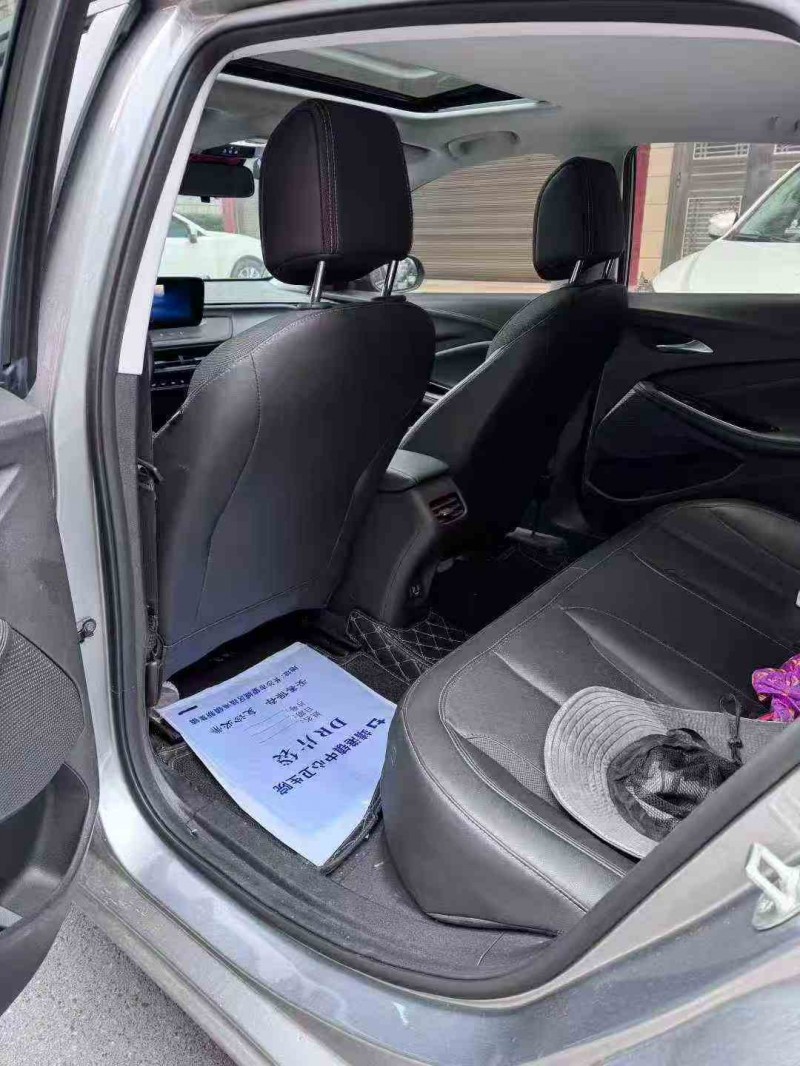 张家界24年别克威朗6