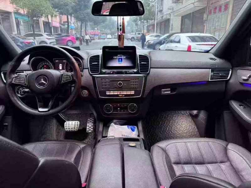 张家界18年奔驰GLE5